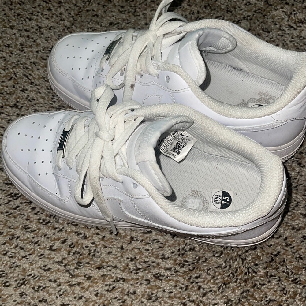 Men’s Air Force 1 size 7.5